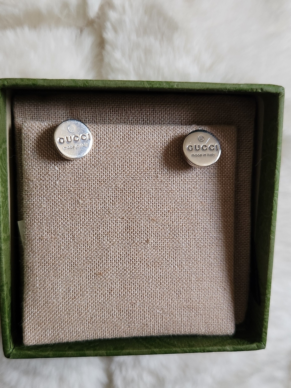 Gucci Womens's Silver Logo Classic Round Design Stud Earrings